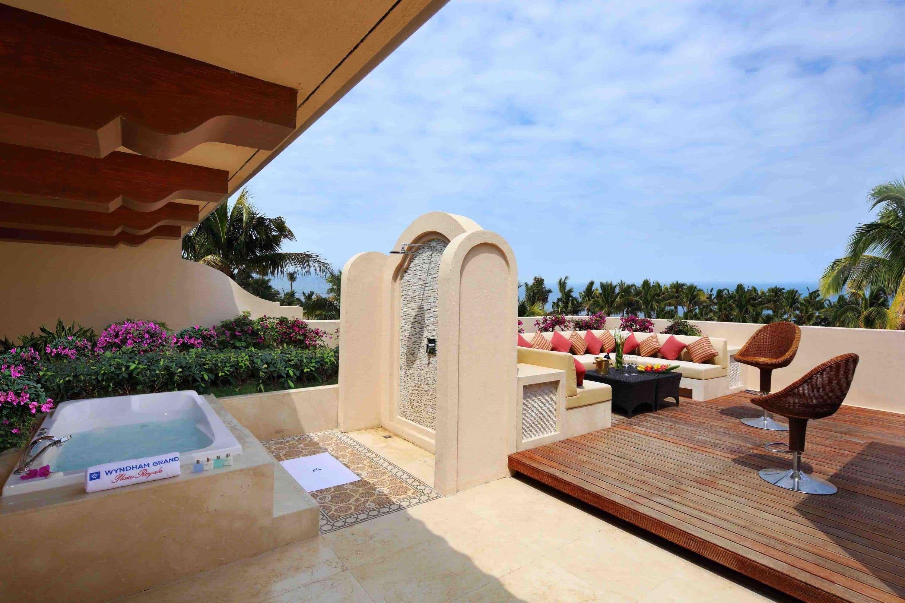 Wyndham Grand Plaza Royale Hainan Longmu Bay Ledong Eksteriør billede